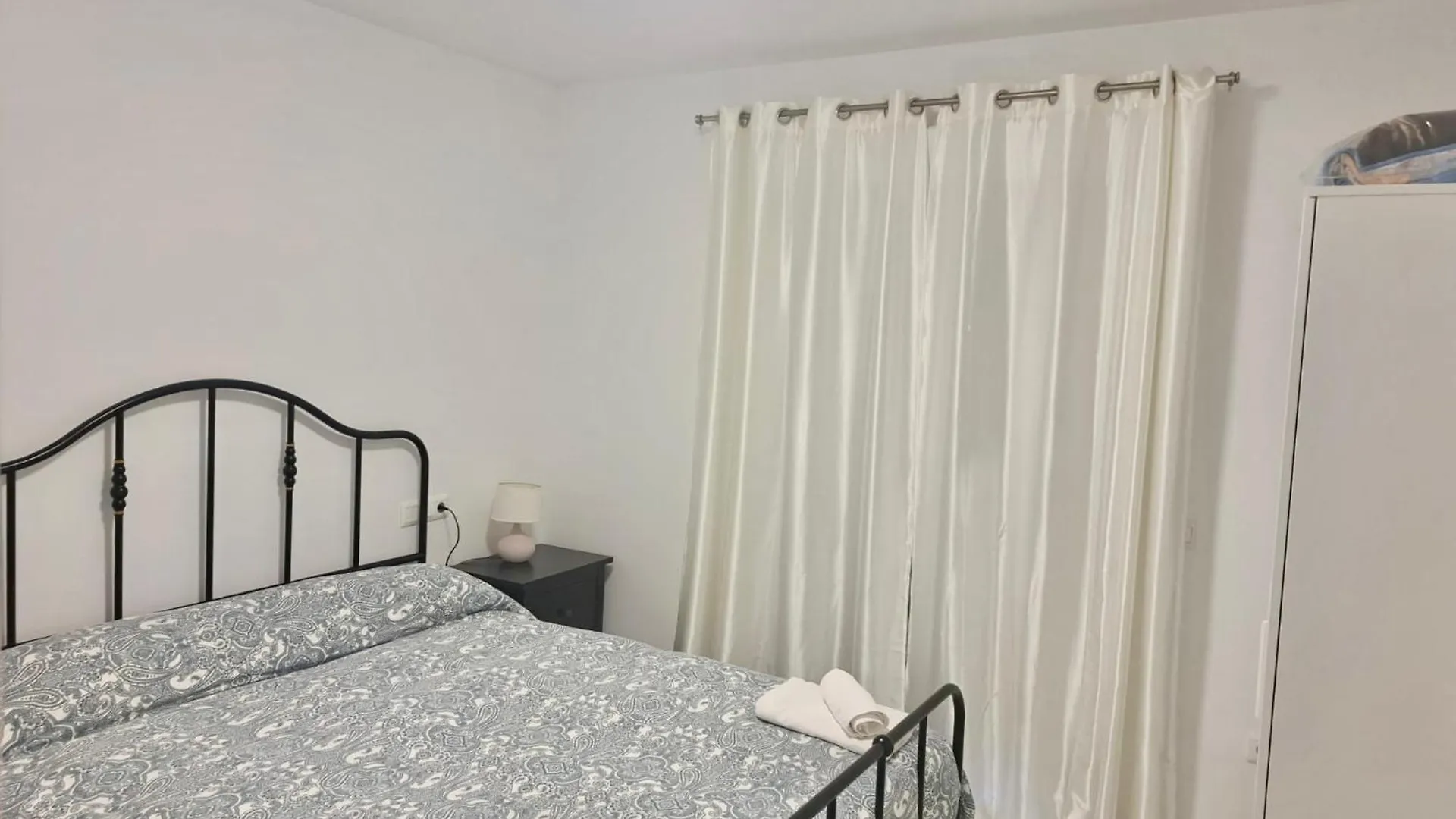 Apartamento El Primer Sol contacts